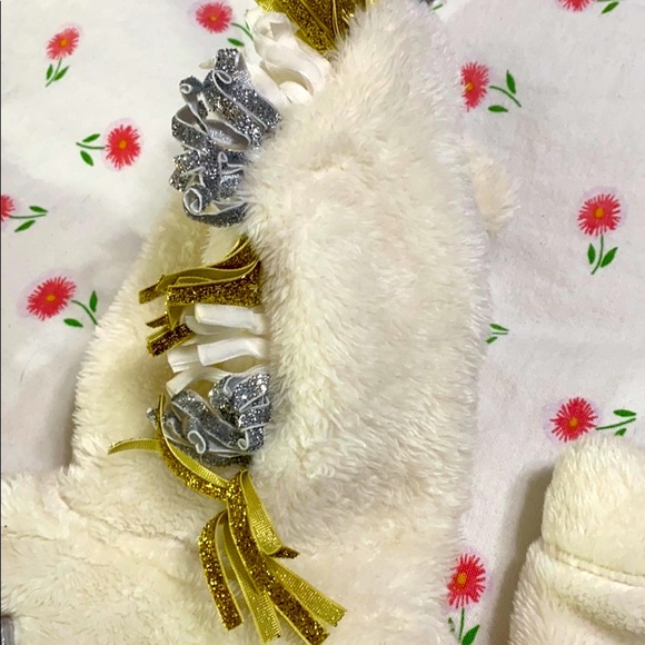 Creamy faux fur unicorn hoodie/coat w/silver wings - Picture 8 of 16